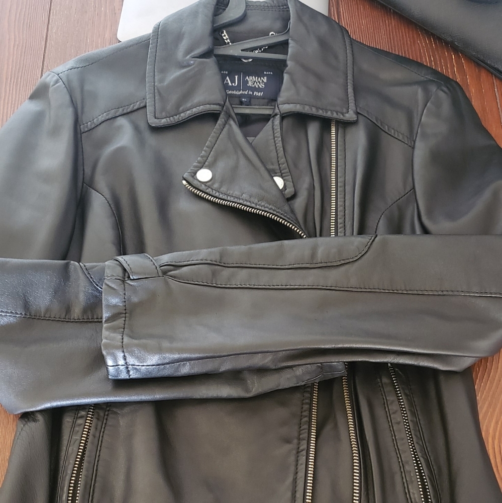 Jacket - Picture 2 of 6